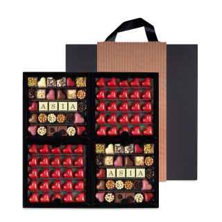 Doppelte Herzkollektion mit personalisierten Schokoladen