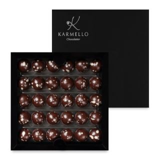 Dunkle Mandel Kollektion